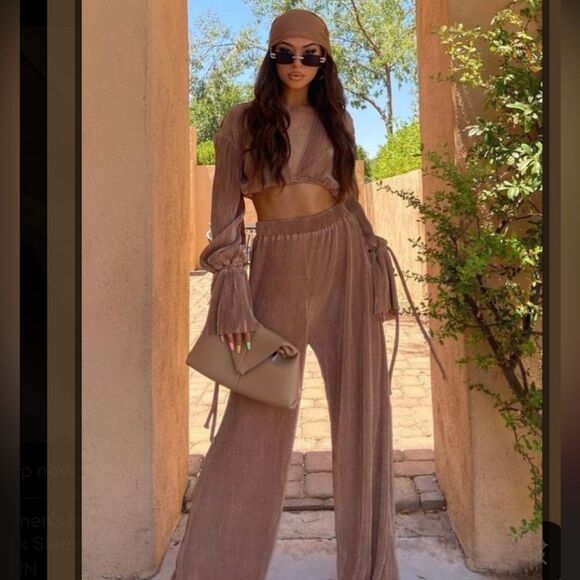 Brown Ribbed Two-Piece Lounge Set - Picture 1 of 3